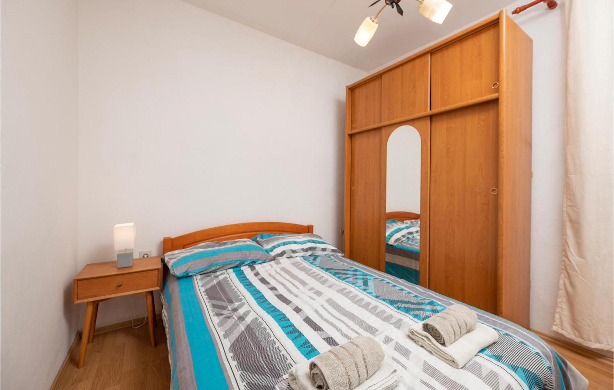 Cozy Apartment In Fazana With Kitchen Екстер'єр фото